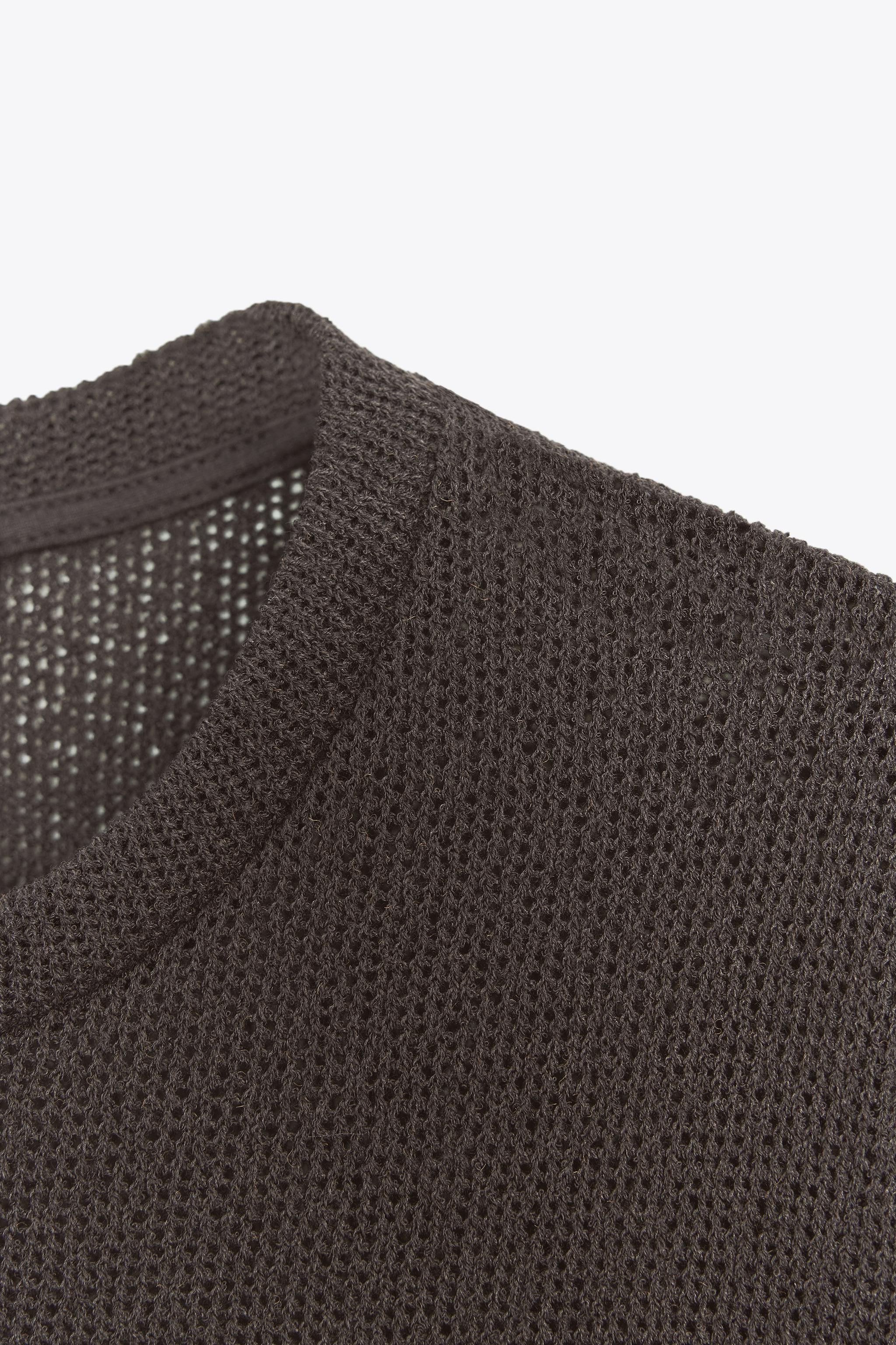 CUT-OUT KNIT SWEATER